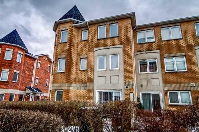 201 - 19 Rosebank Dr, Townhouse with 3 bedrooms, 3 bathrooms and 2 parking in Toronto ON | Image 3