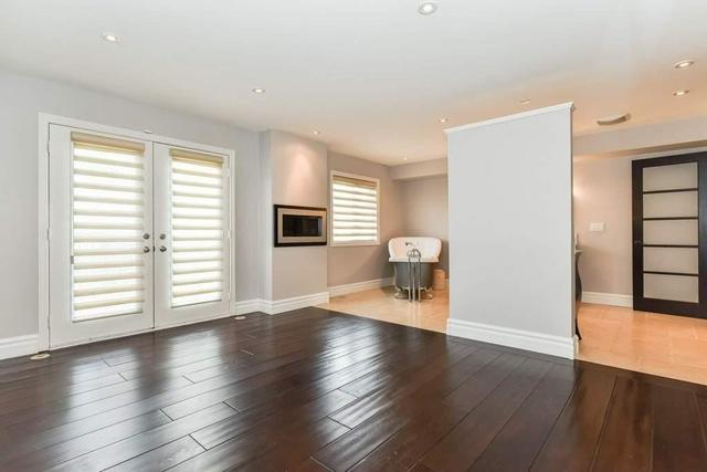 129 Nelson St, Townhouse with 3 bedrooms, 4 bathrooms and 2 parking in Oakville ON | Image 18
