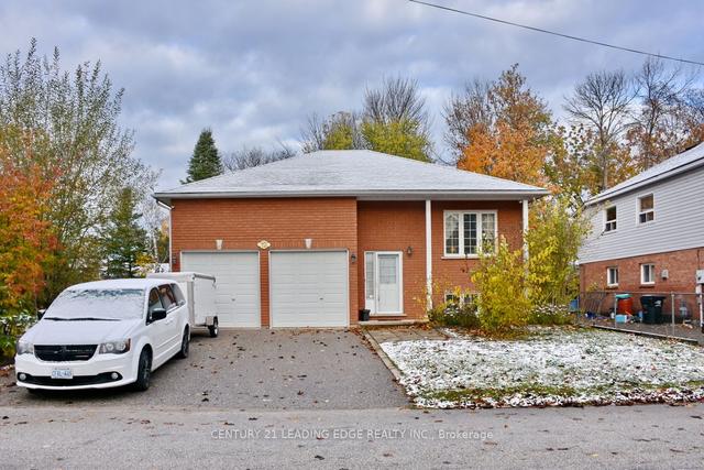 72 Forest Ave, House detached with 3 bedrooms, 3 bathrooms and 4 parking in Wasaga Beach ON | Image 1