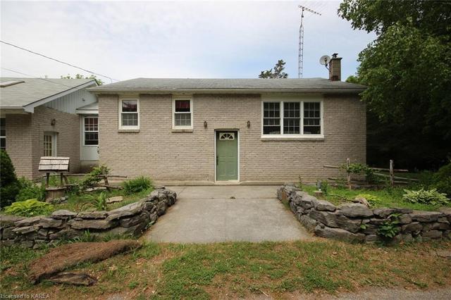 1372 Middle Road, House detached with 3 bedrooms, 1 bathrooms and 13 parking in Kingston ON | Image 4