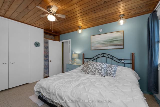 1166 Gill Rd, House detached with 2 bedrooms, 2 bathrooms and 12 parking in Springwater ON | Image 6