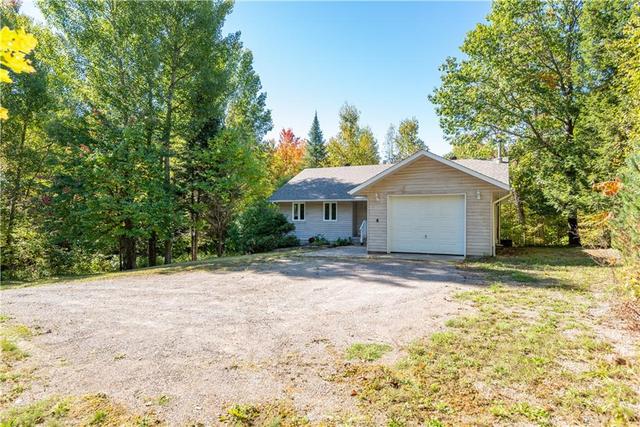 7813 Brudenell Road, House detached with 2 bedrooms, 1 bathrooms and 8 parking in Killaloe, Hagarty and Richards ON | Image 26