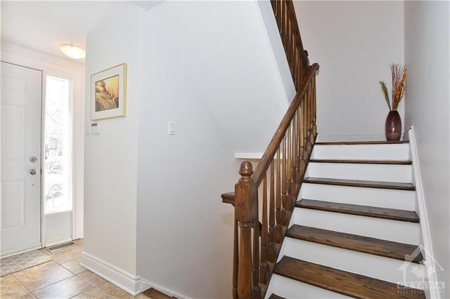 207 Ridgepark Private, Townhouse with 3 bedrooms, 3 bathrooms and 1 parking in Ottawa ON | Image 16