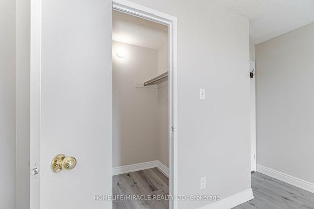 410 - 25 Kensington Rd, Condo with 2 bedrooms, 1 bathrooms and 1 parking in Brampton ON | Image 14