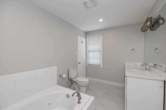 36 Stornwood Crt, Townhouse with 2 bedrooms, 4 bathrooms and 2 parking in Brampton ON | Image 16