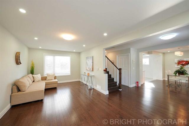 29 Hobart Dr, House detached with 4 bedrooms, 4 bathrooms and 2 parking in Toronto ON | Image 31