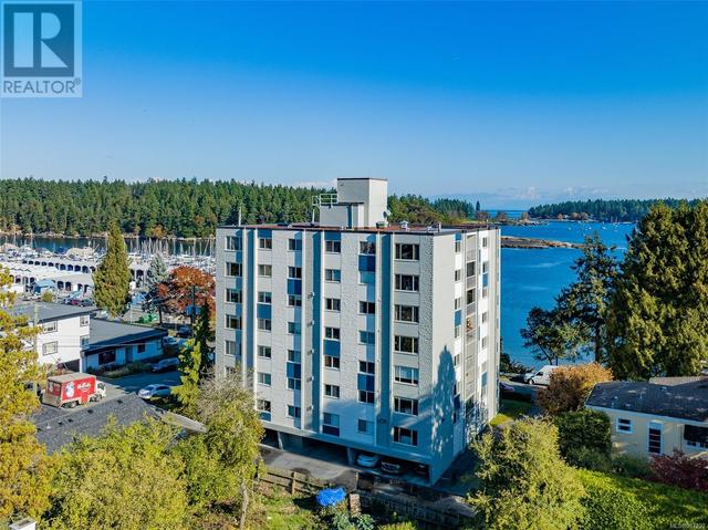 303 - 33 Mount Benson St, Condo with 2 bedrooms, 2 bathrooms and null parking in Nanaimo BC | Image 1