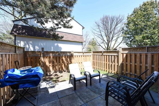 20 - 235 Bronte St S, Townhouse with 3 bedrooms, 2 bathrooms and 2 parking in Milton ON | Image 2