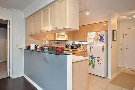 708 - 1140 Parkwest Pl, Condo with 2 bedrooms, 2 bathrooms and 1 parking in Mississauga ON | Image 6