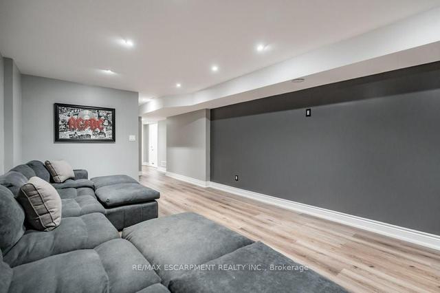 32 Cathedral St, House attached with 3 bedrooms, 4 bathrooms and 2 parking in Hamilton ON | Image 21