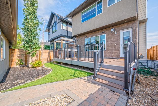 5027 21 A Street Sw, House detached with 5 bedrooms, 3 bathrooms and 2 parking in Calgary AB | Image 38