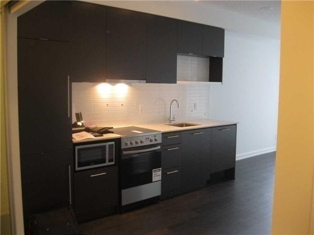 709 - 435 Richmond St W, Condo with 2 bedrooms, 2 bathrooms and 0 parking in Toronto ON | Image 7