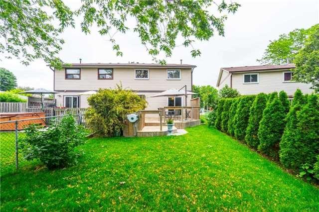 62 La Peer Blvd, House semidetached with 3 bedrooms, 2 bathrooms and 1 parking in Toronto ON | Image 16