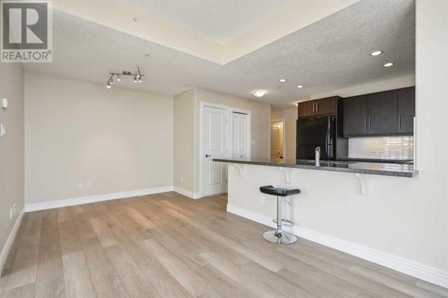 703, - 55 Spruce Place Sw, Condo with 2 bedrooms, 2 bathrooms and 1 parking in Calgary AB | Image 7