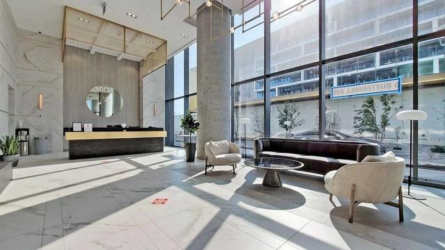 2001 - 5 Buttermill Ave, Condo with 2 bedrooms, 2 bathrooms and 1 parking in Vaughan ON | Image 13