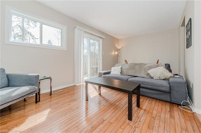 2 - 240 London Road W, House attached with 3 bedrooms, 1 bathrooms and 1 parking in Guelph ON | Image 4
