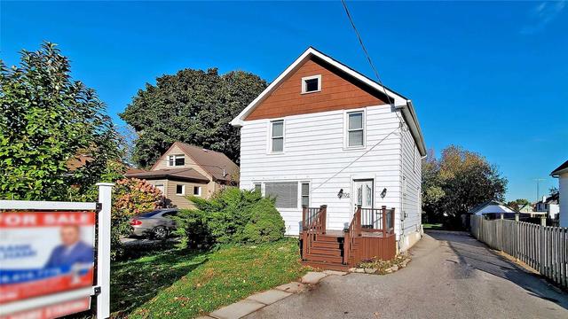 202 Hillside Ave, House detached with 3 bedrooms, 2 bathrooms and 3 parking in Oshawa ON | Image 1