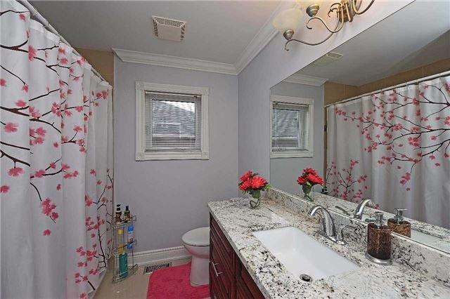 5367 Segriff Dr, House detached with 4 bedrooms, 4 bathrooms and 2 parking in Mississauga ON | Image 13