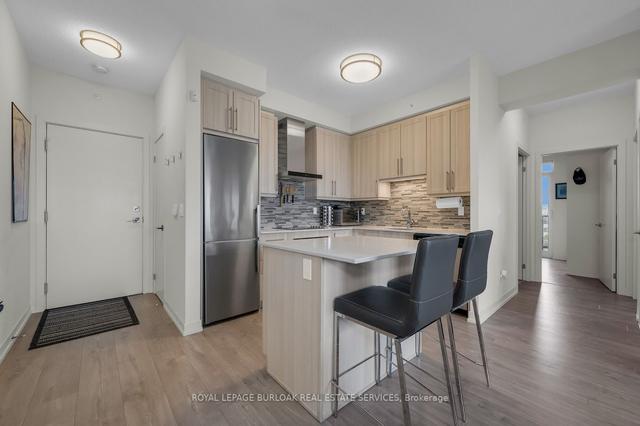 1602 - 2093 Fairview St, Condo with 2 bedrooms, 2 bathrooms and 1 parking in Burlington ON | Image 1