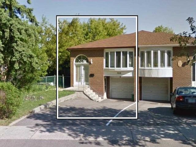 3519 Oakglade Cres, House semidetached with 3 bedrooms, 3 bathrooms and 3 parking in Mississauga ON | Card Image