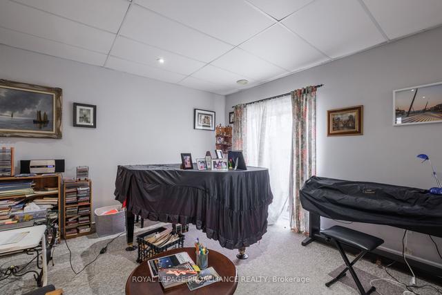 132 Briceland St, House semidetached with 2 bedrooms, 2 bathrooms and 5 parking in Kingston ON | Image 20