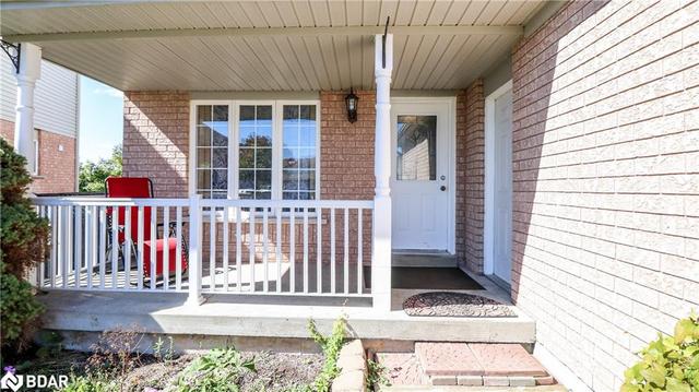 70 Heritage Court, House detached with 4 bedrooms, 2 bathrooms and 3 parking in Barrie ON | Image 1