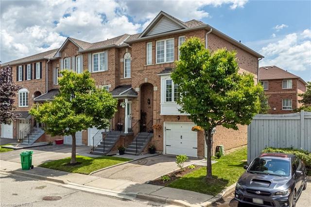 100 - 2 Clay Brick Court, House attached with 3 bedrooms, 1 bathrooms and 2 parking in Brampton ON | Image 12