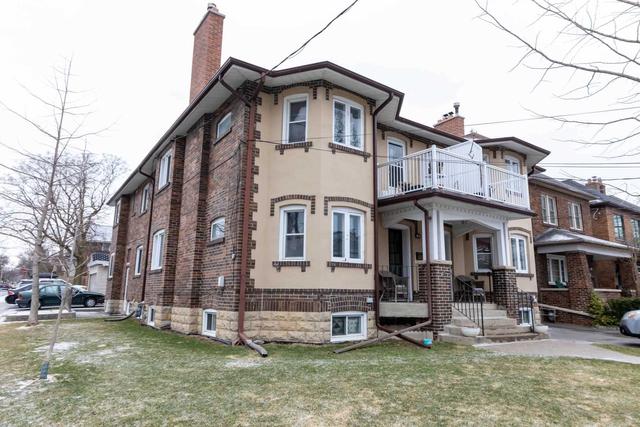 82 Cranbrooke Ave, House semidetached with 4 bedrooms, 5 bathrooms and 3 parking in Toronto ON | Image 12
