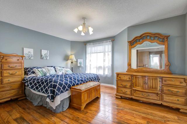180 White Pine Cres, House detached with 4 bedrooms, 4 bathrooms and 6 parking in Pickering ON | Image 19