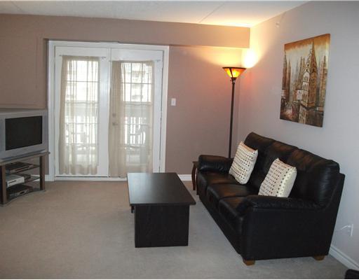 308 - 4003 Kilmer Dr, Condo with 1 bedrooms, 1 bathrooms and null parking in Burlington ON | Image 3