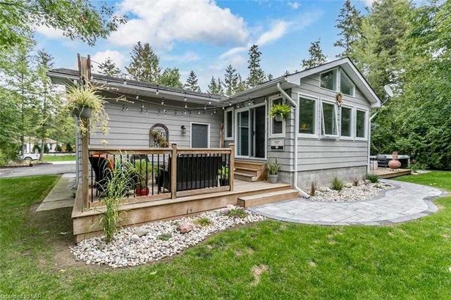 52 Birchwood Tr, House detached with 3 bedrooms, 2 bathrooms and 6 parking in Wasaga Beach ON | Image 27