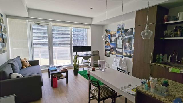 1706 - 197 Yonge St, Condo with 1 bedrooms, 1 bathrooms and 0 parking in Toronto ON | Image 4
