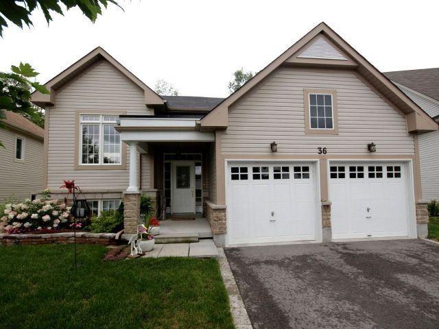 36 White Sands Way, House detached with 2 bedrooms, 3 bathrooms and 4 parking in Wasaga Beach ON | Image 1