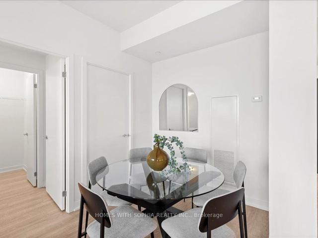 607 - 250 Lawrence Ave W, Condo with 2 bedrooms, 2 bathrooms and 1 parking in Toronto ON | Image 11