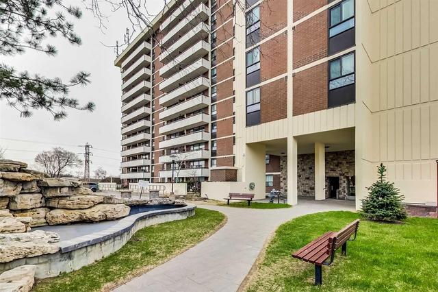 1008 - 541 Blackthorn Ave, Condo with 1 bedrooms, 1 bathrooms and 1 parking in Toronto ON | Image 3