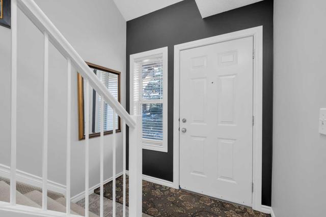 88 Eversyde Court Sw, Home with 3 bedrooms, 1 bathrooms and 3 parking in Calgary AB | Image 3