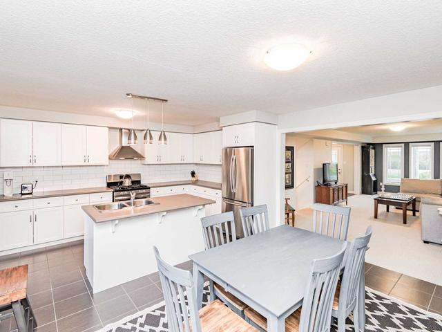 706 Victoria Rd, House attached with 3 bedrooms, 4 bathrooms and 2 parking in Guelph ON | Image 2