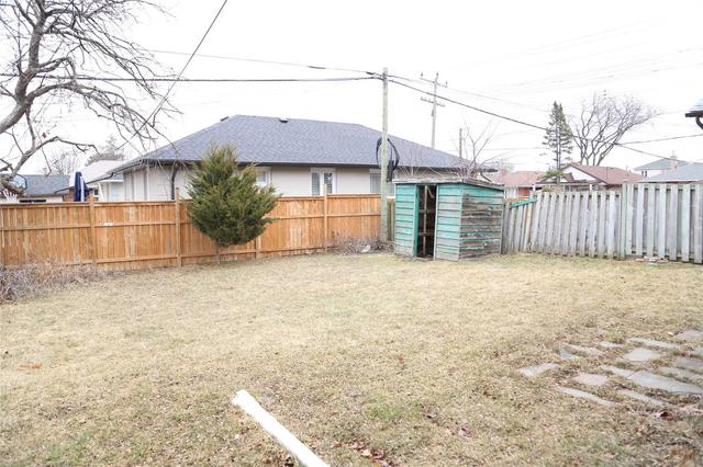 1567 Pharmacy Ave, House detached with 3 bedrooms, 2 bathrooms and 7 parking in Toronto ON | Image 16