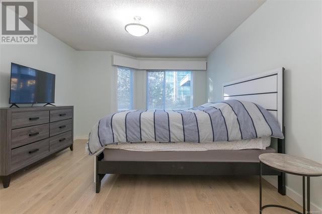 101 - 3921 Shelbourne St, Condo with 1 bedrooms, 1 bathrooms and 1 parking in Saanich BC | Image 3