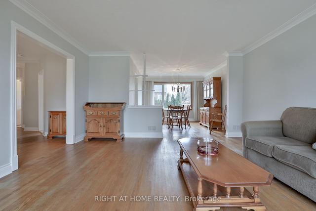 59 Walwyn Ave, House detached with 3 bedrooms, 2 bathrooms and 2 parking in Toronto ON | Image 20