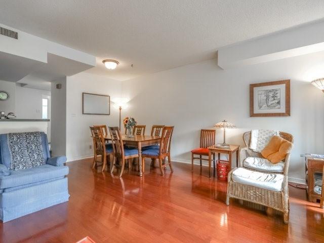 Th13 - 80 Adelaide St E, Condo with 1 bedrooms, 2 bathrooms and 1 parking in Toronto ON | Image 11