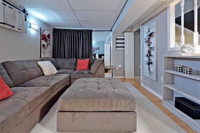 229 Centre St N, House detached with 4 bedrooms, 2 bathrooms and 4 parking in Brampton ON | Image 27