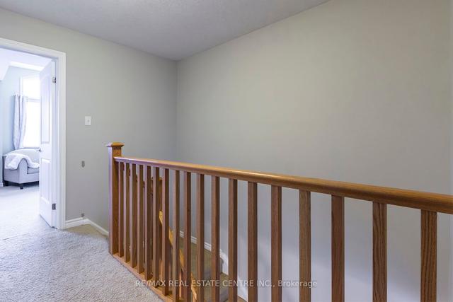 6 Lambeth Way, Townhouse with 3 bedrooms, 3 bathrooms and 2 parking in Guelph ON | Image 6
