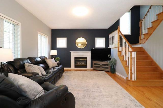 16 Montebello Cres, House detached with 4 bedrooms, 4 bathrooms and 4 parking in Ajax ON | Image 10