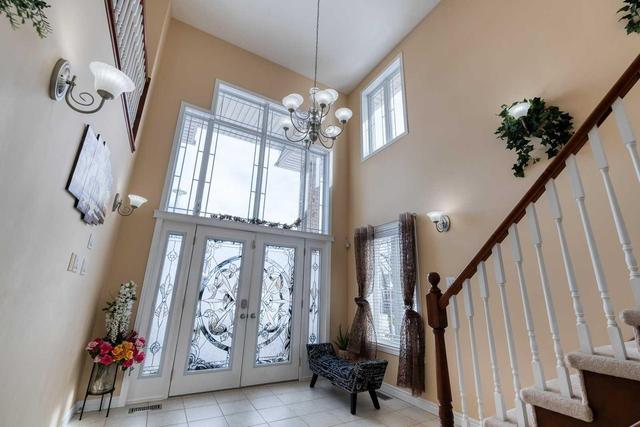 60 Paulstown Cres, House detached with 3 bedrooms, 4 bathrooms and 2 parking in Guelph ON | Image 3