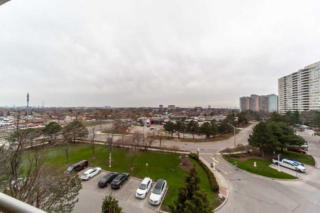 682 - 1 Greystone Walk Dr, Condo with 2 bedrooms, 2 bathrooms and 1 parking in Toronto ON | Image 35