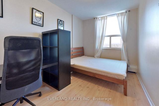1111 - 175 Hilda Ave, Condo with 3 bedrooms, 2 bathrooms and 1 parking in Toronto ON | Image 26