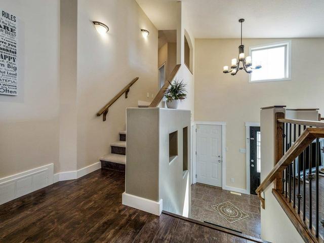 10 Canyoncrest Court W, House detached with 4 bedrooms, 3 bathrooms and 4 parking in Lethbridge AB | Image 19