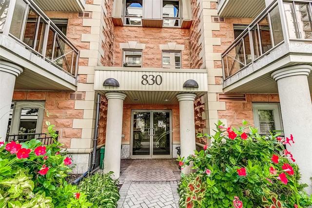 204 - 830 Scollard Crct, Condo with 2 bedrooms, 2 bathrooms and 1 parking in Mississauga ON | Image 1