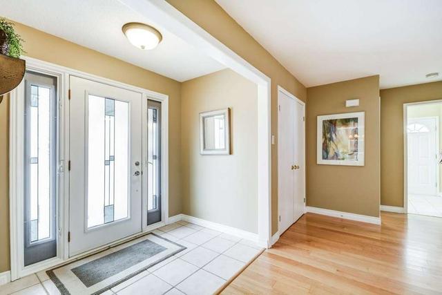 29 Valley Cres, House detached with 4 bedrooms, 3 bathrooms and 4 parking in Aurora ON | Image 34